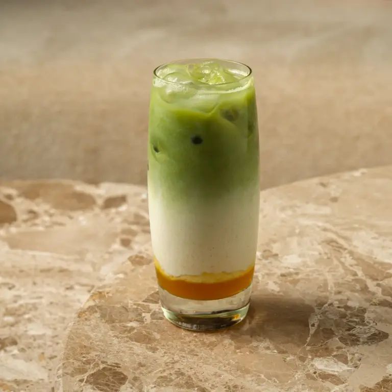 Iced matcha mangue